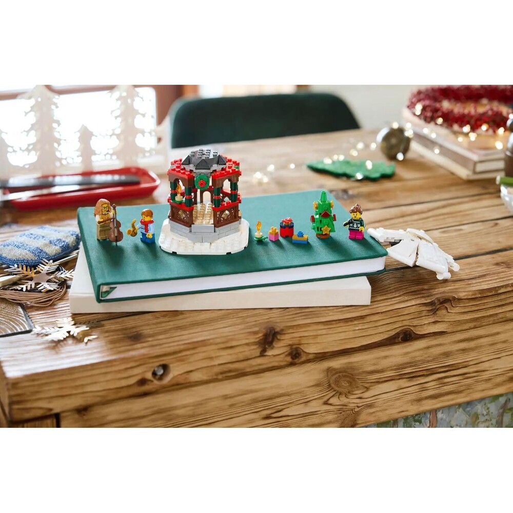 LEGO Winter Gazebo 40778 Christmas Village 2025 RETIRED Limited Edition Seasonal - Picture 3 of 9